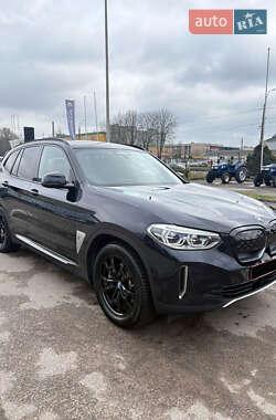 Позашляховик / Кросовер BMW iX3 2021 в 