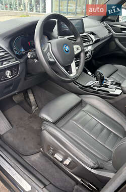 Позашляховик / Кросовер BMW iX3 2021 в 