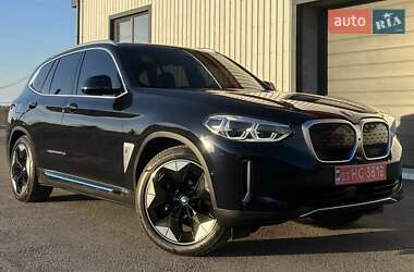 Внедорожник / Кроссовер BMW iX3 2021 в 