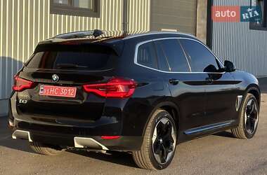 Внедорожник / Кроссовер BMW iX3 2021 в 