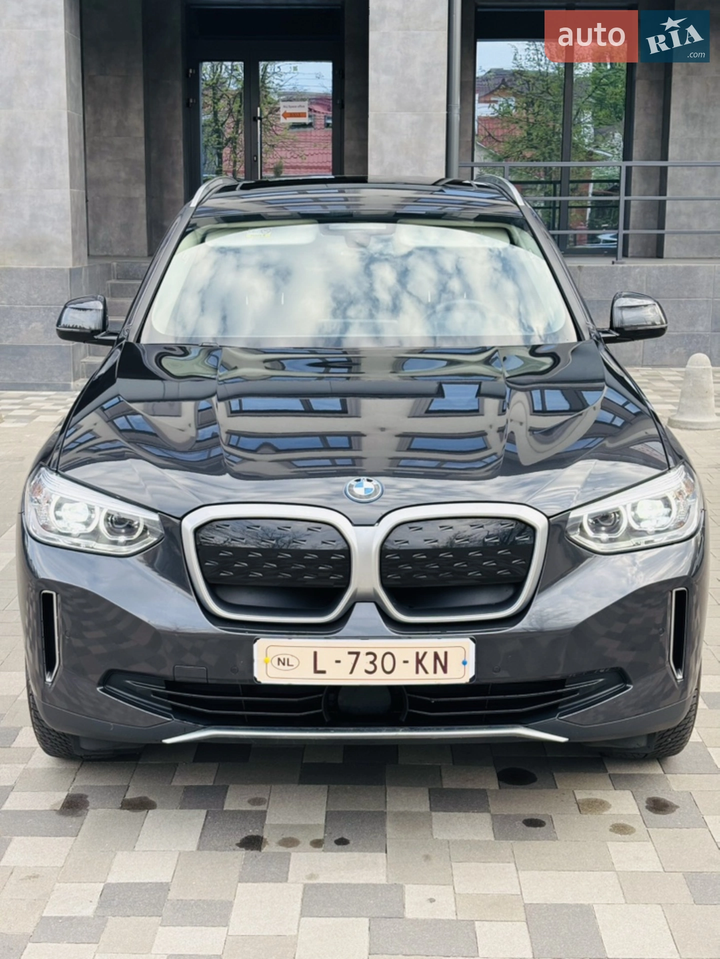 2022 BMW iX3 - мініатюра 2