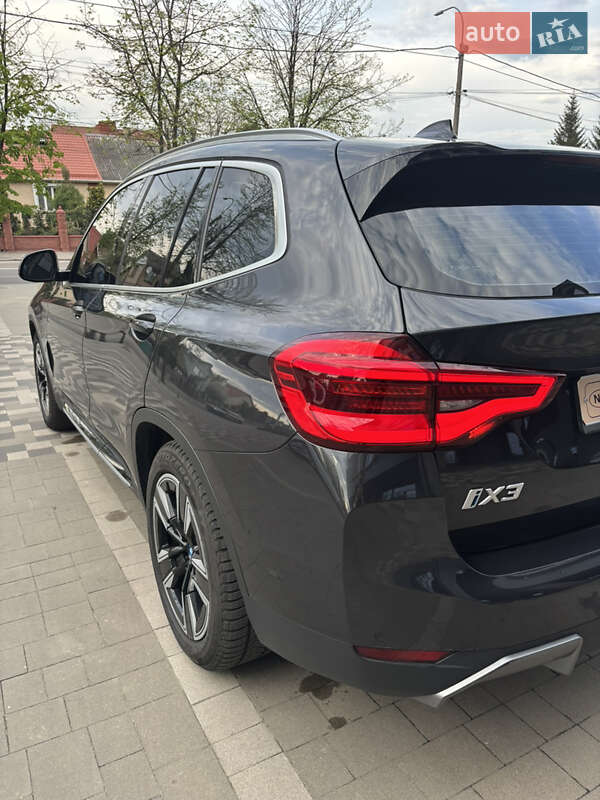 Внедорожник / Кроссовер BMW iX3 2022 в Ровно