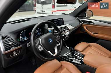 Позашляховик / Кросовер BMW iX3 2021 в 