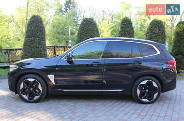 Позашляховик / Кросовер BMW iX3 2021 в 