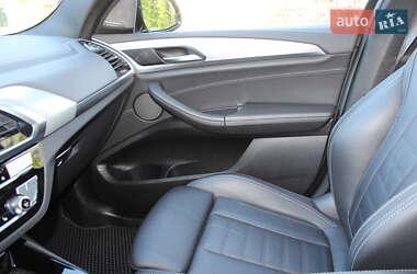 Позашляховик / Кросовер BMW iX3 2021 в 