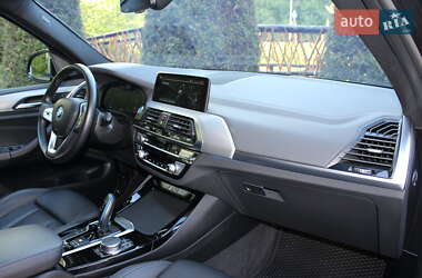 Позашляховик / Кросовер BMW iX3 2021 в 
