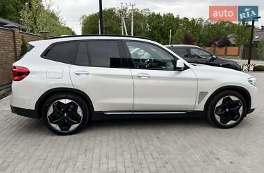 Позашляховик / Кросовер BMW iX3 2021 в 
