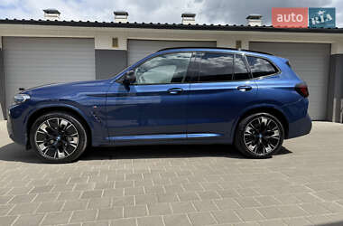Внедорожник / Кроссовер BMW iX3 2021 в 