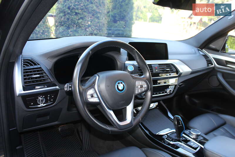 Внедорожник / Кроссовер BMW iX3 2021 в Трускавце