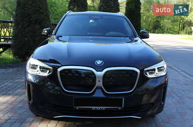 Внедорожник / Кроссовер BMW iX3 2021 в 