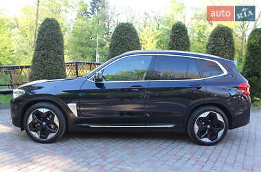 Внедорожник / Кроссовер BMW iX3 2021 в 
