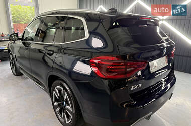 Внедорожник / Кроссовер BMW iX3 2021 в 