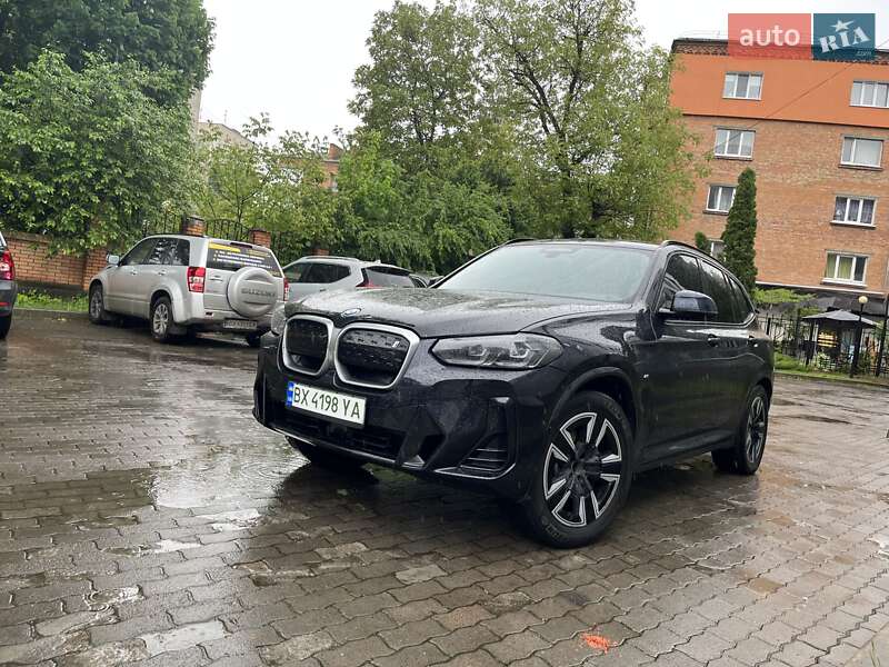 BMW iX3 2022