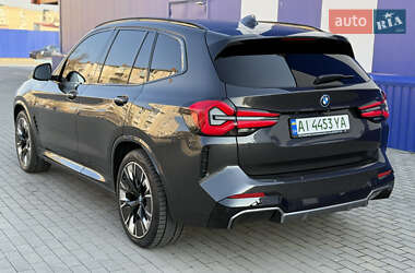 Внедорожник / Кроссовер BMW iX3 2021 в 