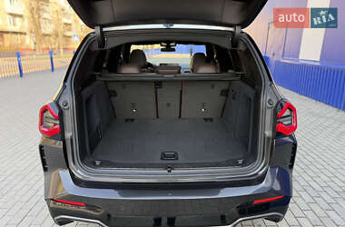 Внедорожник / Кроссовер BMW iX3 2021 в 