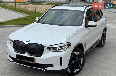 Внедорожник / Кроссовер BMW iX3 2021 в 