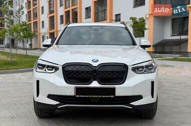 Внедорожник / Кроссовер BMW iX3 2021 в 