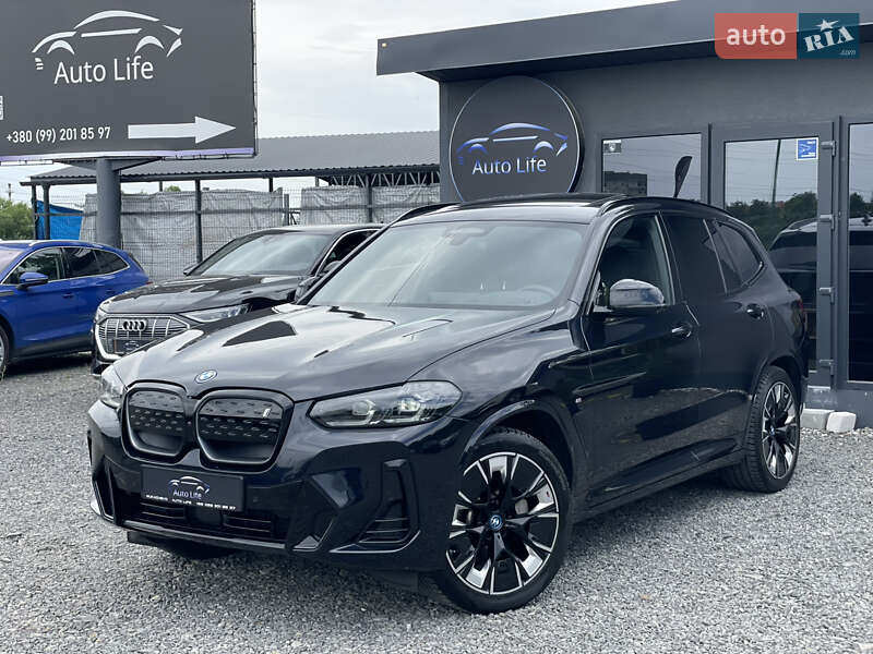 BMW iX3 2023