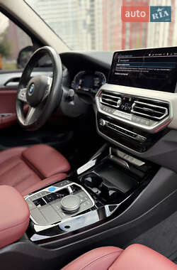 Внедорожник / Кроссовер BMW iX3 2023 в 