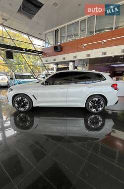 Внедорожник / Кроссовер BMW iX3 2023 в 