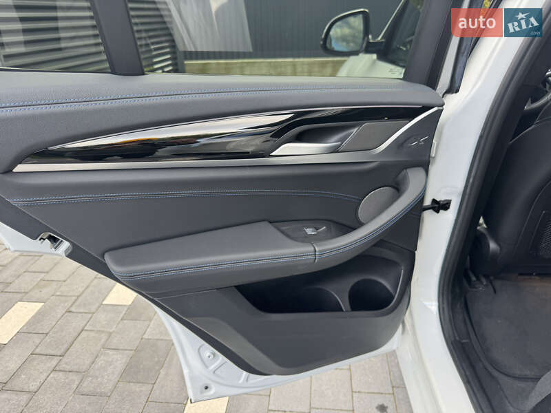 Внедорожник / Кроссовер BMW iX3 2023 в Львове