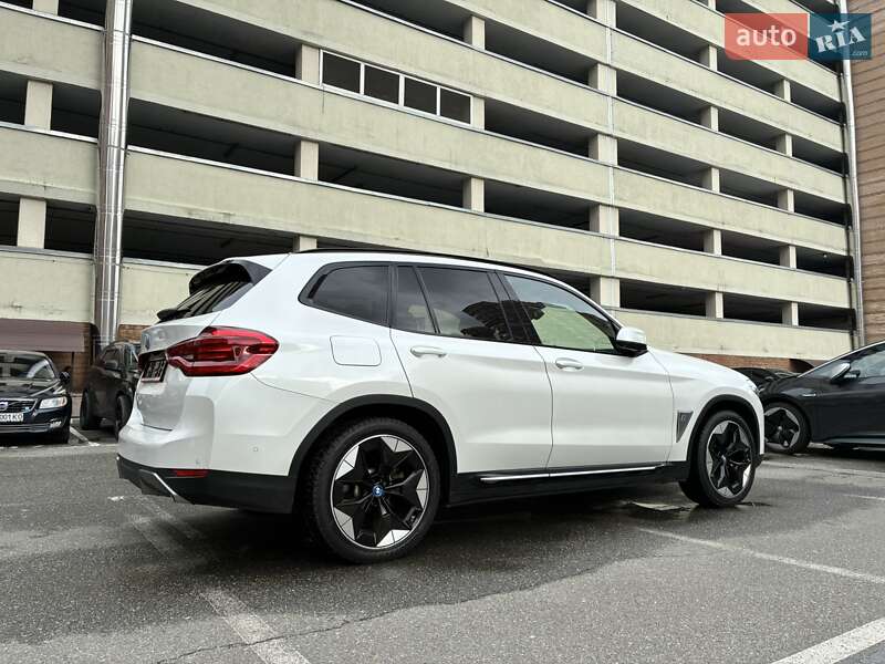 Позашляховик / Кросовер BMW iX3 2021 в Києві
