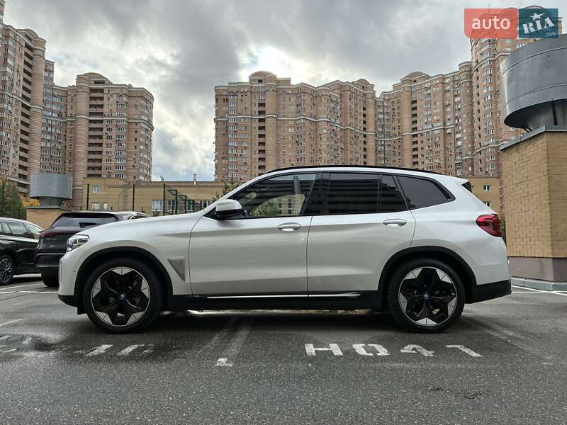 Позашляховик / Кросовер BMW iX3 2021 в Києві