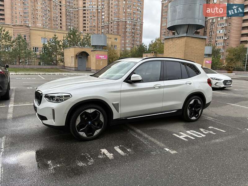 Позашляховик / Кросовер BMW iX3 2021 в Києві