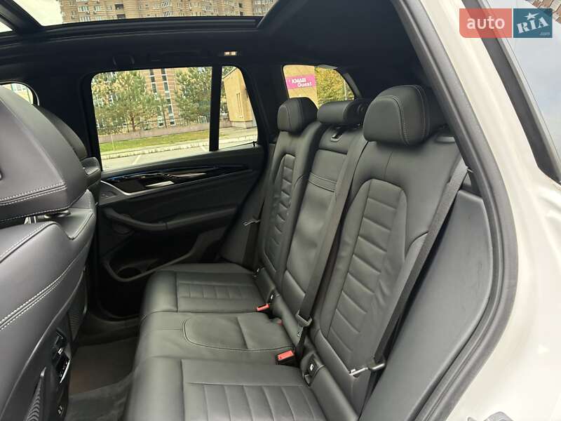Позашляховик / Кросовер BMW iX3 2021 в Києві
