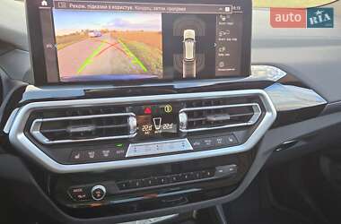 Внедорожник / Кроссовер BMW iX3 2022 в 