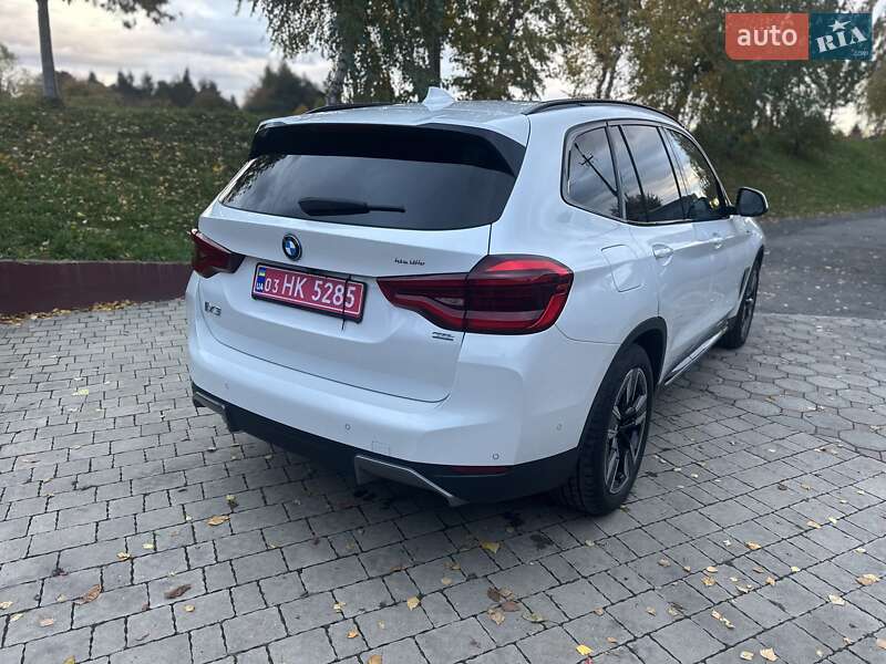 Внедорожник / Кроссовер BMW iX3 2021 в Мукачево