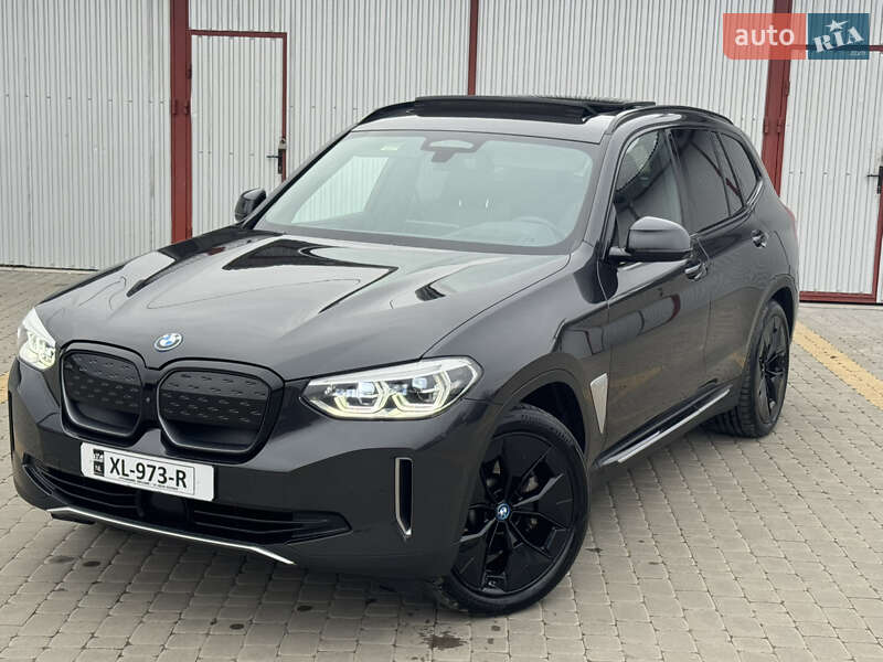 BMW iX3 2021