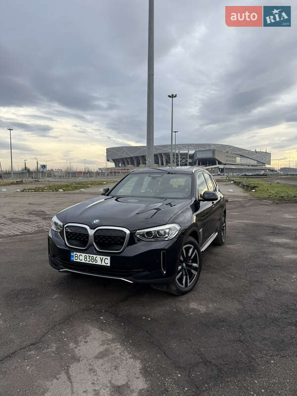 BMW iX3 2021