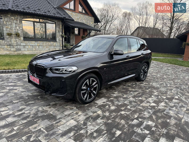 BMW iX3 2023