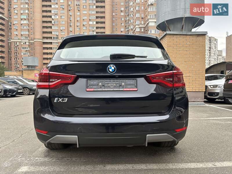 Внедорожник / Кроссовер BMW iX3 2021 в Киеве