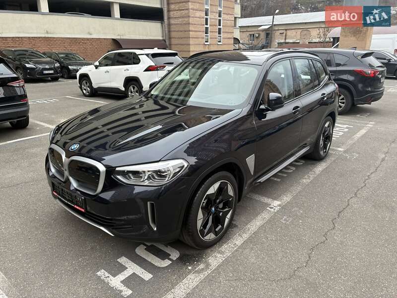 Внедорожник / Кроссовер BMW iX3 2021 в Киеве