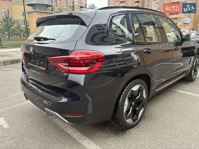 Внедорожник / Кроссовер BMW iX3 2021 в Киеве
