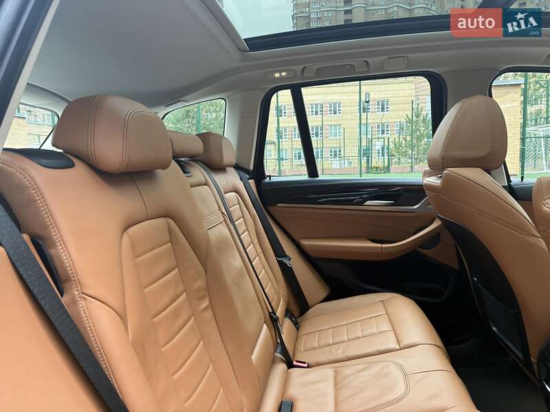 Внедорожник / Кроссовер BMW iX3 2021 в Киеве