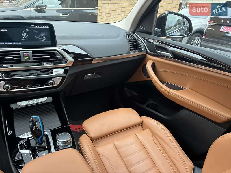 Внедорожник / Кроссовер BMW iX3 2021 в Киеве