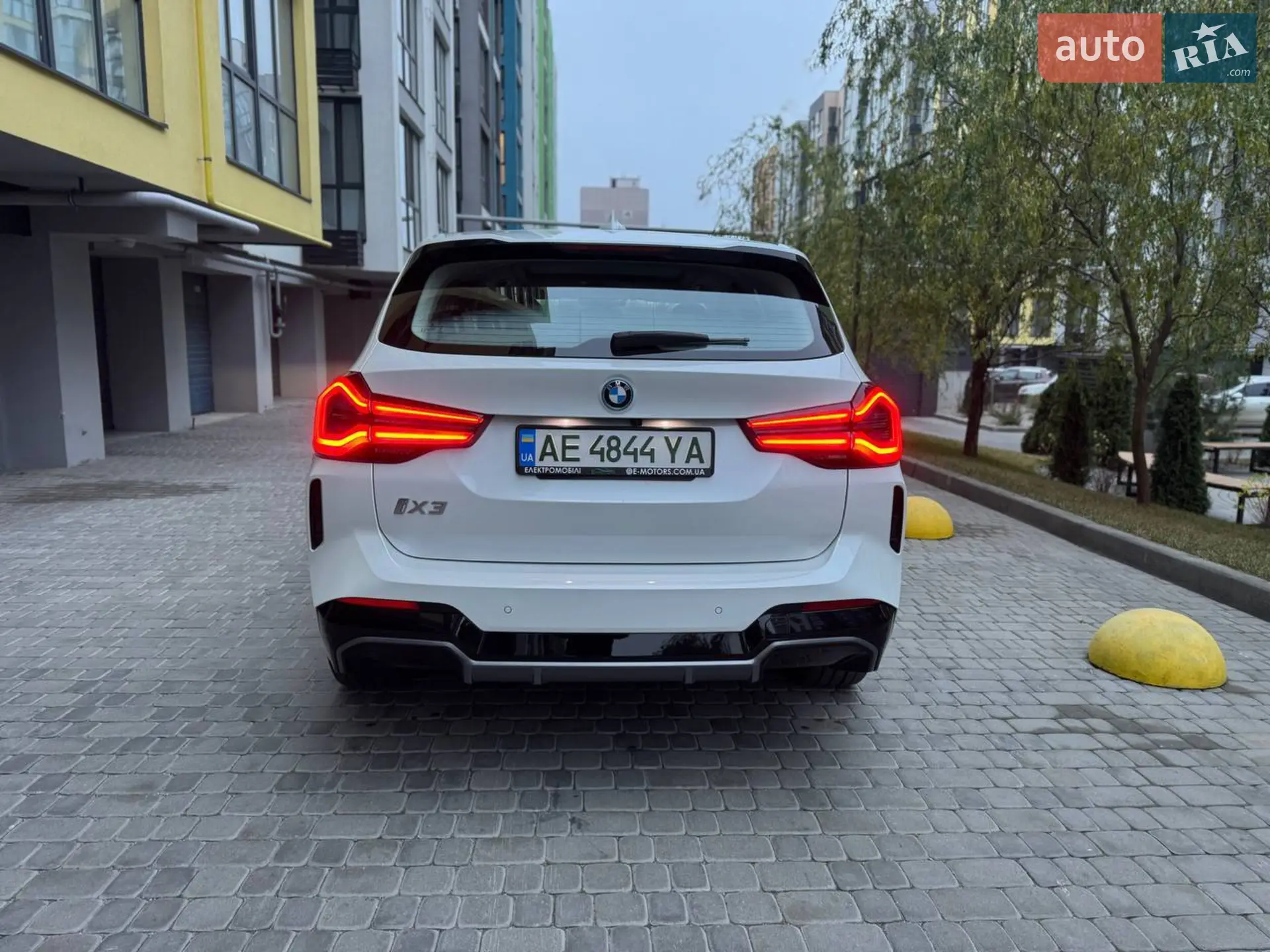 2023 BMW iX3 - мініатюра 9