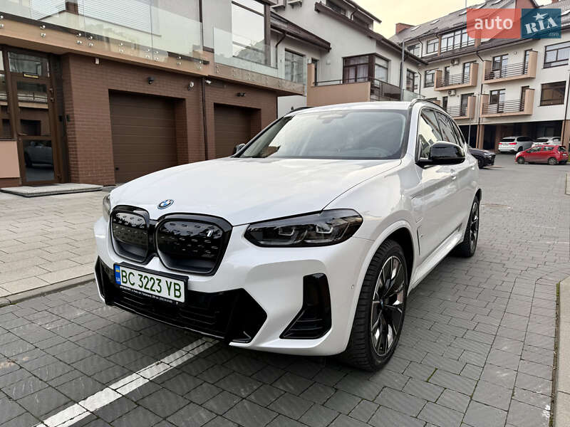 BMW iX3 2024
