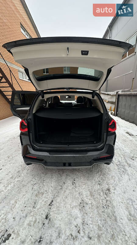 Внедорожник / Кроссовер BMW iX3 2022 в Киеве