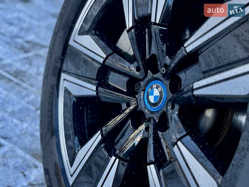 Внедорожник / Кроссовер BMW iX3 2021 в Дрогобыче