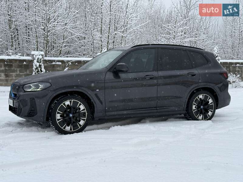 Внедорожник / Кроссовер BMW iX3 2023 в Мукачево