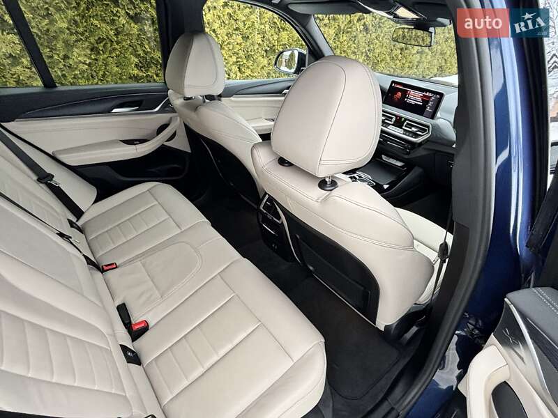 Внедорожник / Кроссовер BMW iX3 2024 в Львове