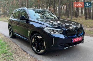 Внедорожник / Кроссовер BMW iX3 2021 в Киеве