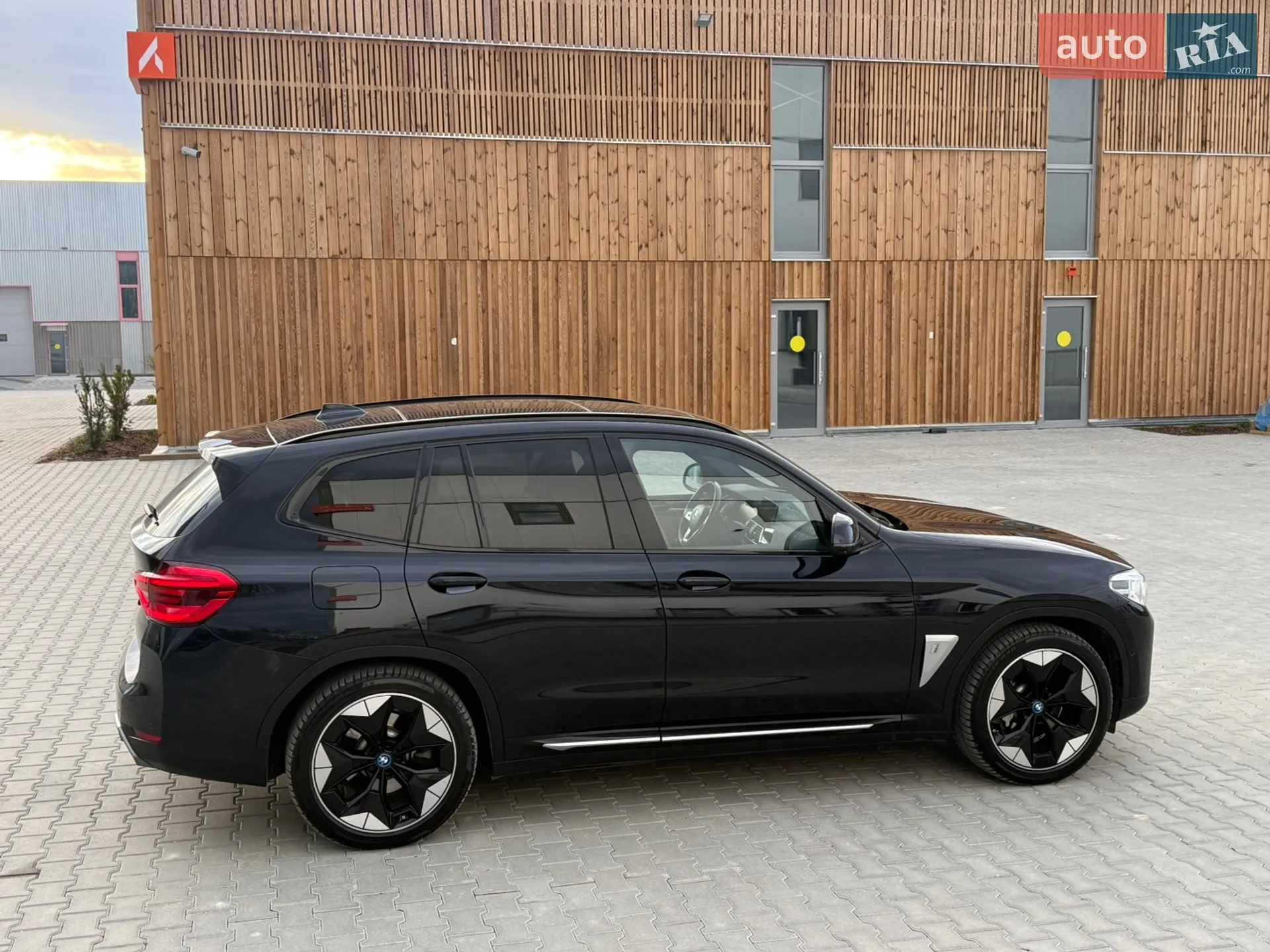 2021 BMW iX3 - мініатюра 37