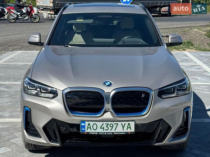 Внедорожник / Кроссовер BMW iX3 2023 в Ужгороде
