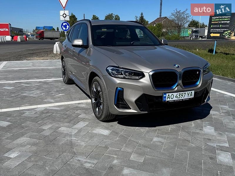 Внедорожник / Кроссовер BMW iX3 2023 в Ужгороде