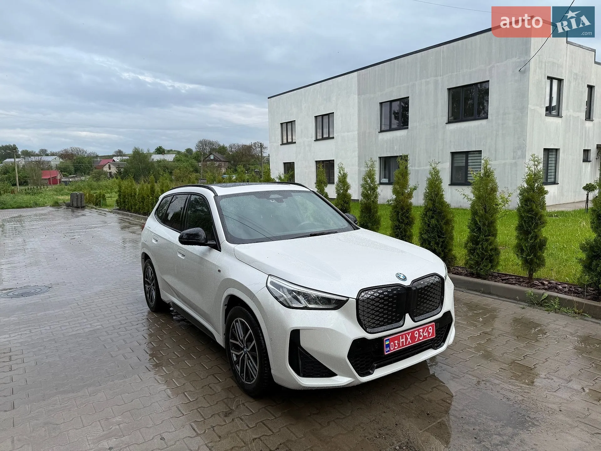 2023 BMW iX1 - мініатюра 2